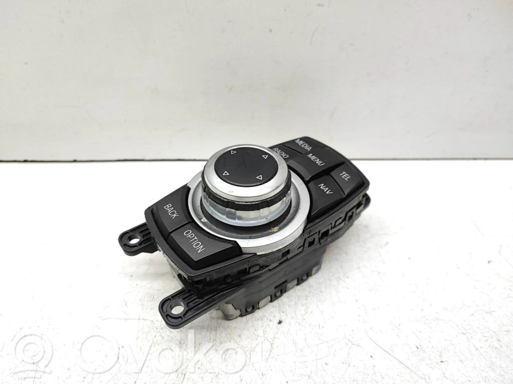 BMW X3 F25 Multimediju kontrolieris 