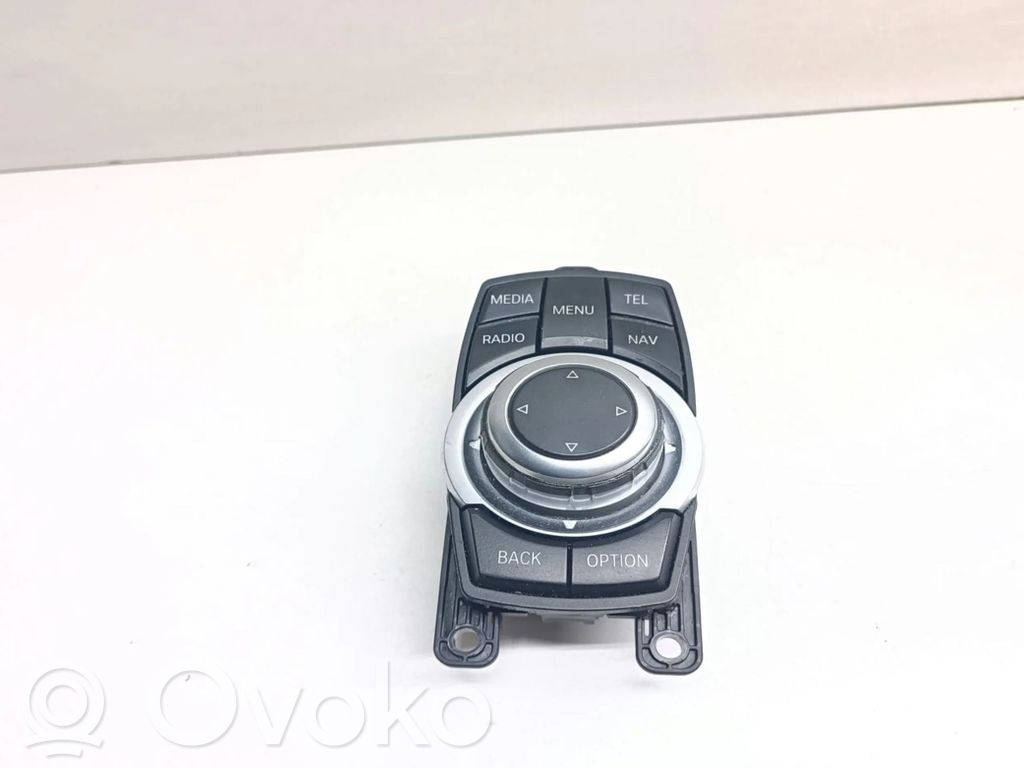 BMW 3 F30 F35 F31 Multimediju kontrolieris 