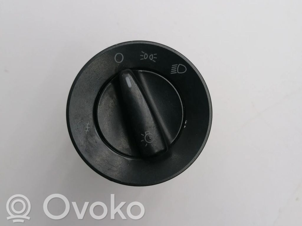 Volkswagen PASSAT B5 Light switch 