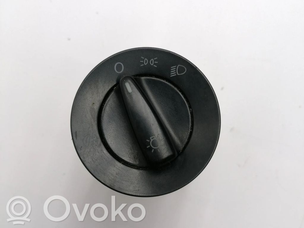 Volkswagen Golf IV Light switch 