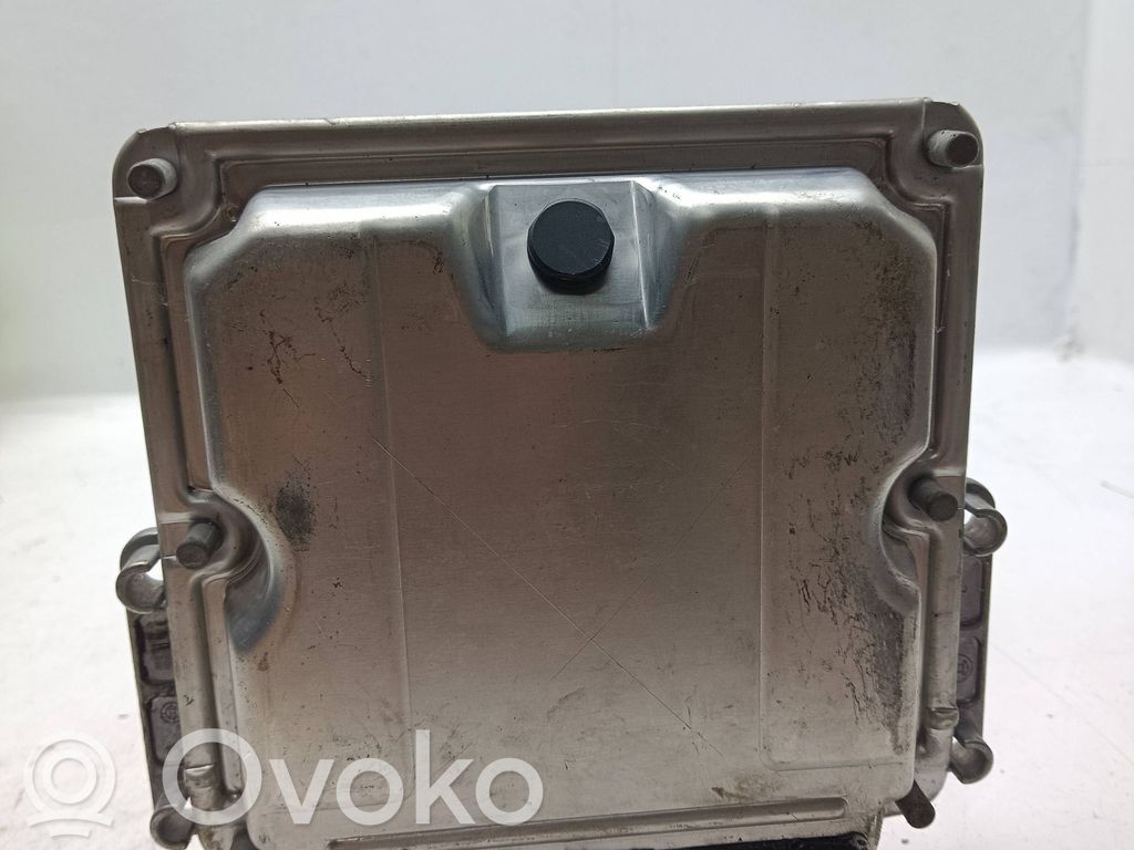 Nissan Almera N16 Engine control unit/module 