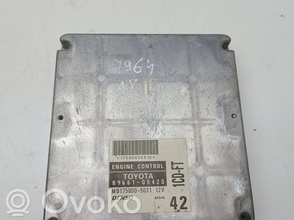 Toyota Avensis T220 Engine control unit/module 