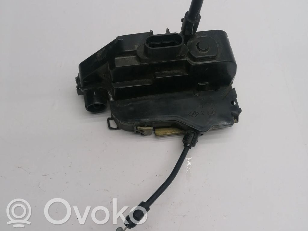 Renault Megane II Priekšpusē slēdzene 
