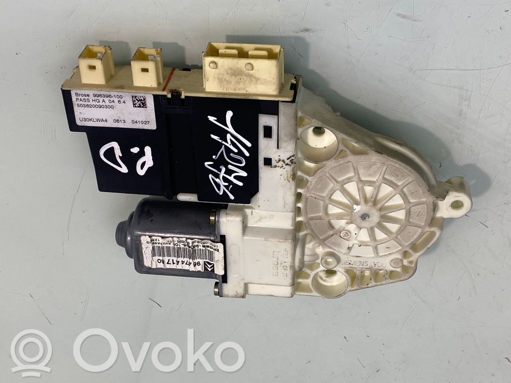 Silnik regulatora szyby drzwi przednich   9647441780,996396100,041027