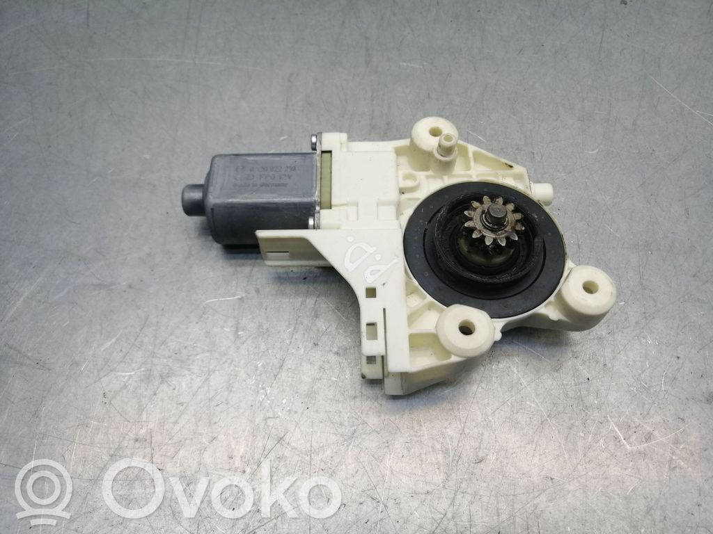 Ford Focus Front door window regulator motor 