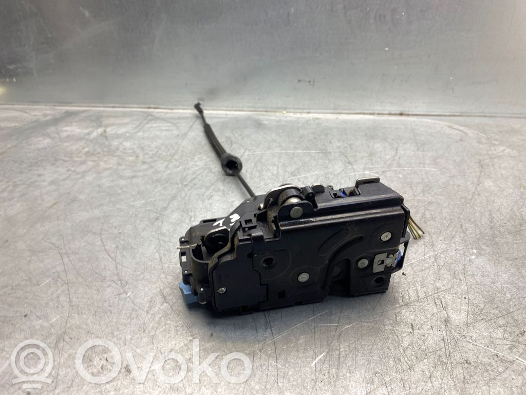 Skoda Octavia Mk2 (1Z) Front door lock 