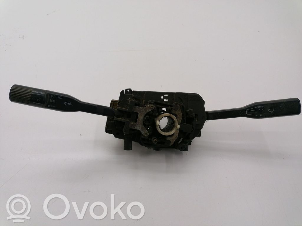 Mazda 323 F Commodo, commande essuie-glace/phare 