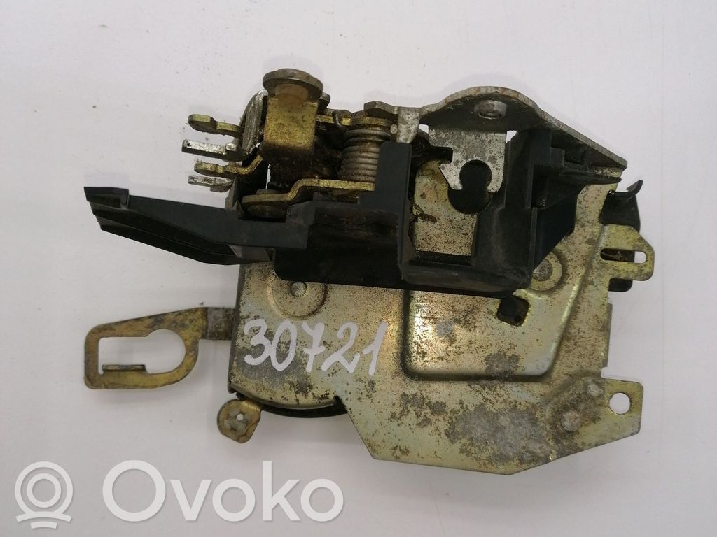 BMW 3 E36 Front door lock 
