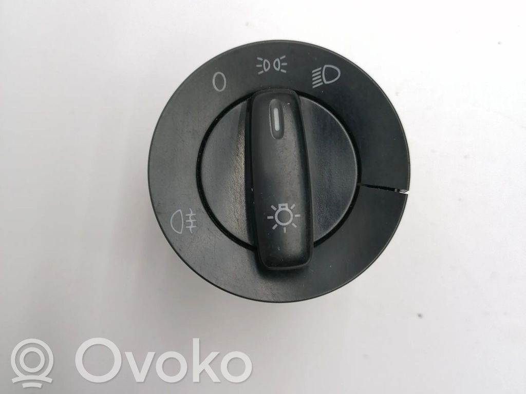 Volkswagen PASSAT B6 Light switch 