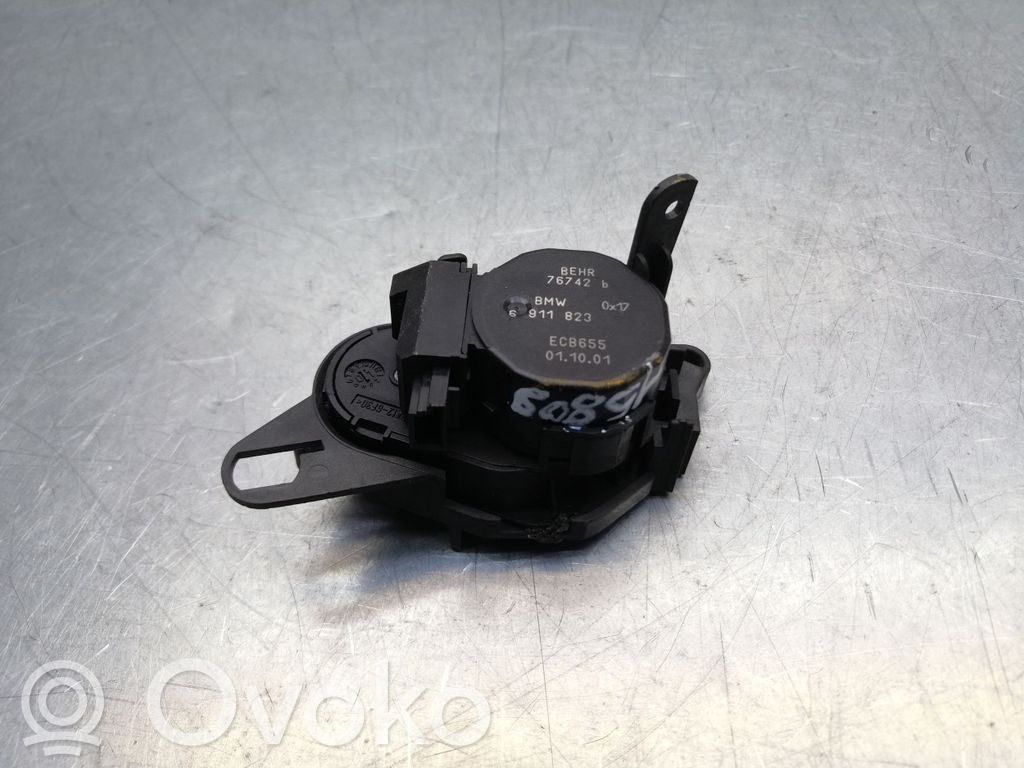 BMW 7 E65 E66 Tuloilmaventtiilin käyttömoottori 