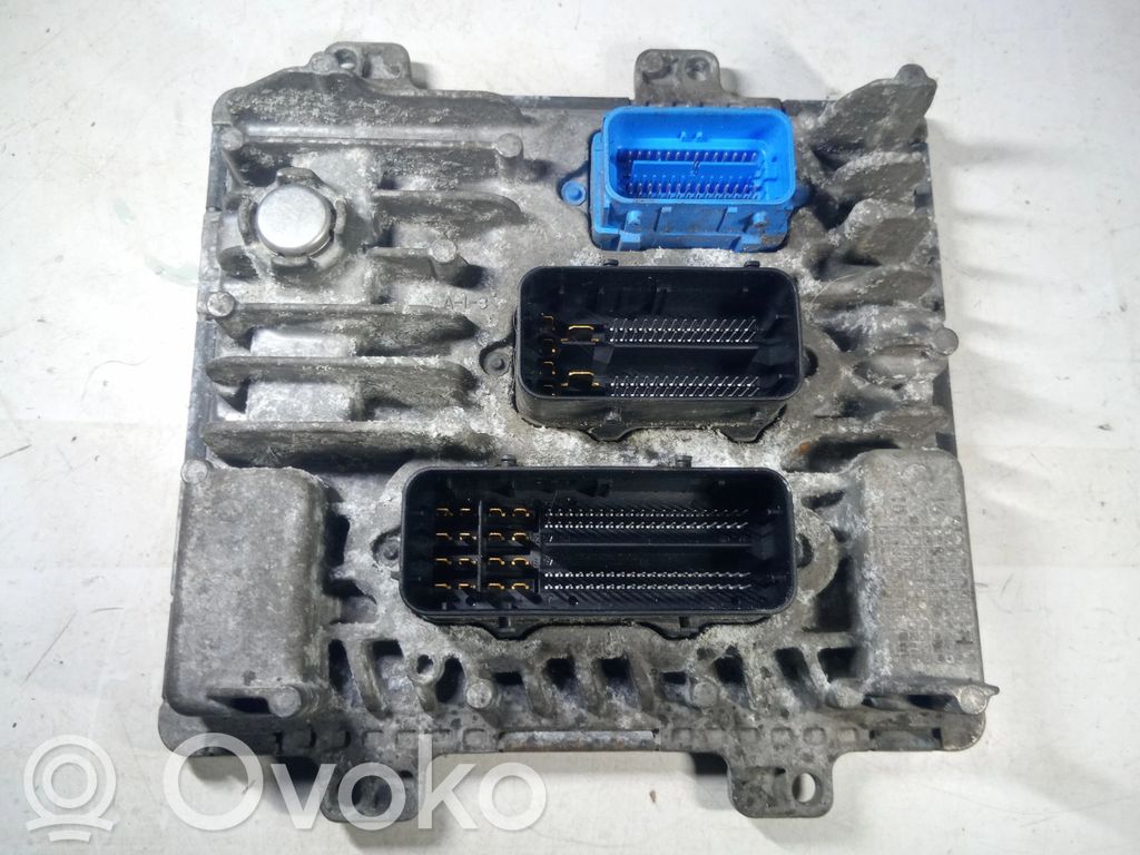 Opel Zafira C Engine control unit/module 