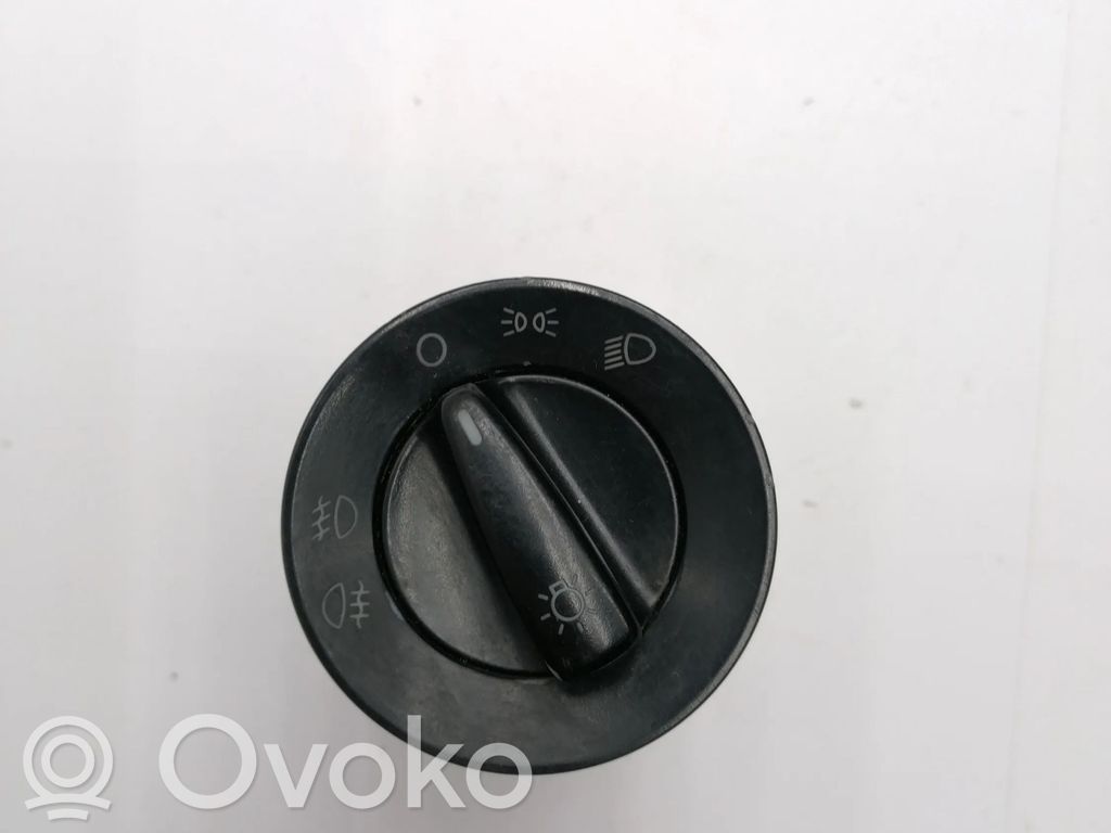 Seat Alhambra (Mk1) Light switch 