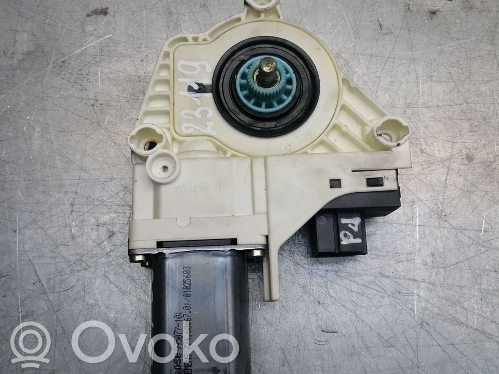 Audi A6 S6 C6 4F Priekinio lango pakelėjo varikliukas 