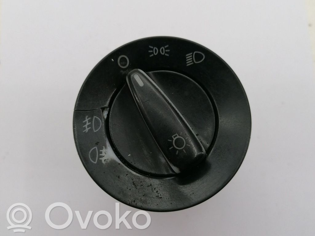 Volkswagen Golf IV Light switch 