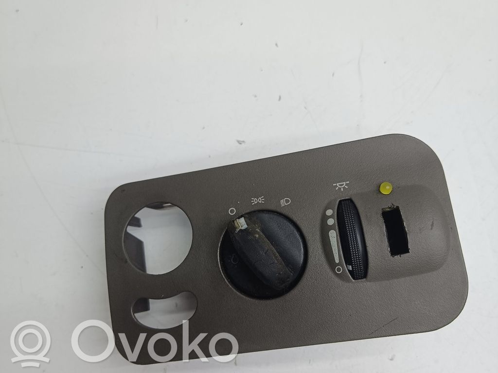 Dodge Caravan Light switch 