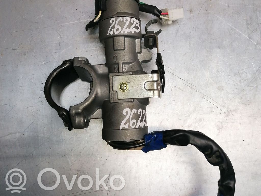 KIA Carens II Užvedimo spynelė 
