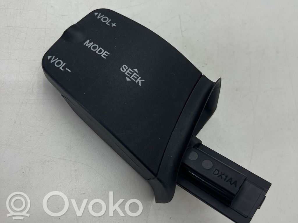 Ford Focus Multifunctional control switch/knob 