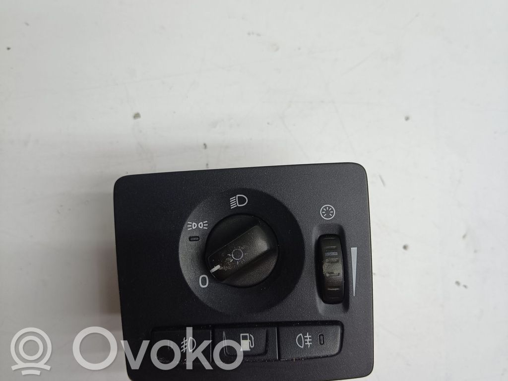 Volvo V50 Light switch 