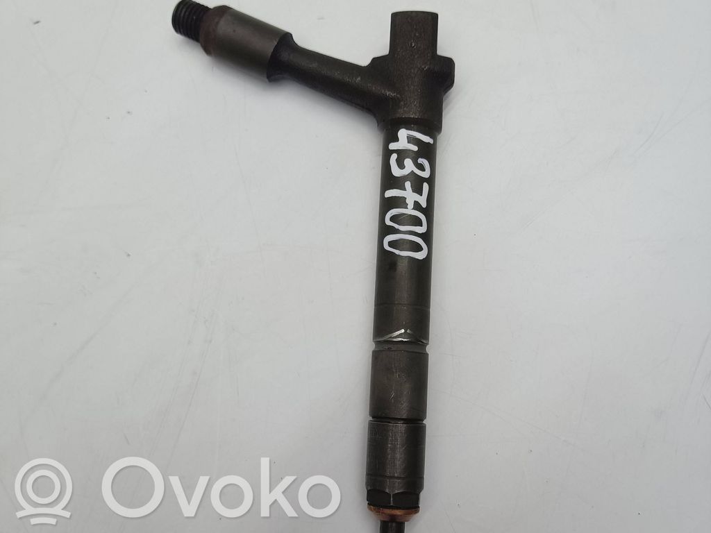 Opel Combo C Fuel injector 