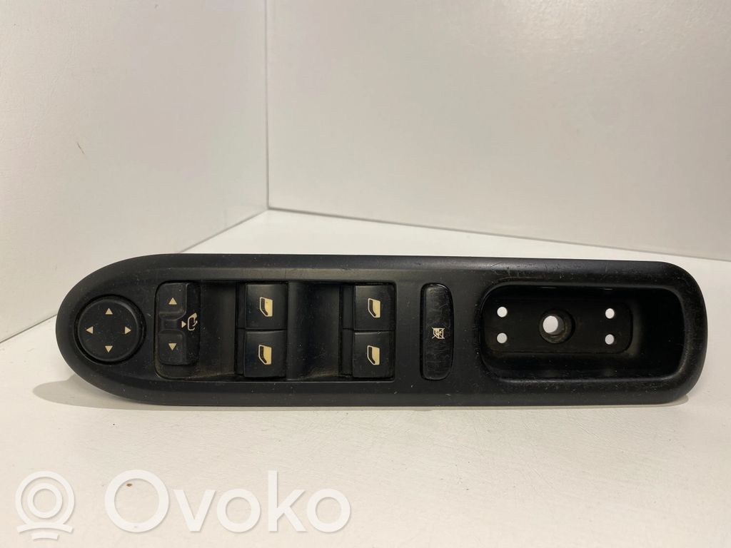 Peugeot 407 Electric window control switch 