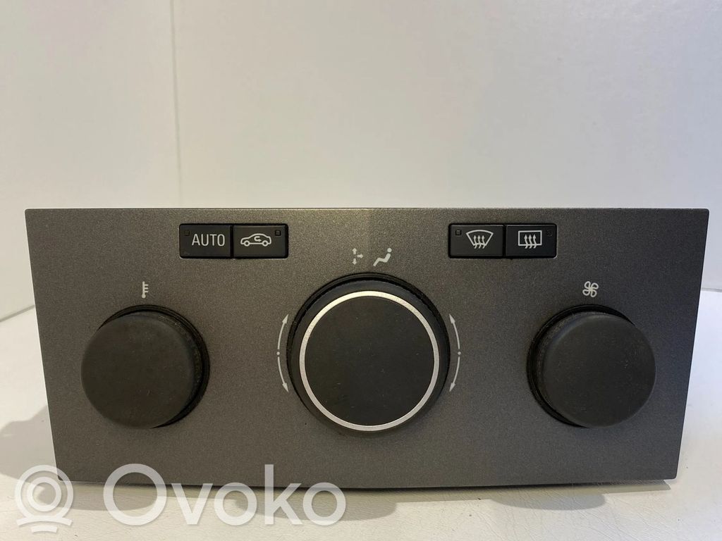 Opel Astra H Climate control unit 