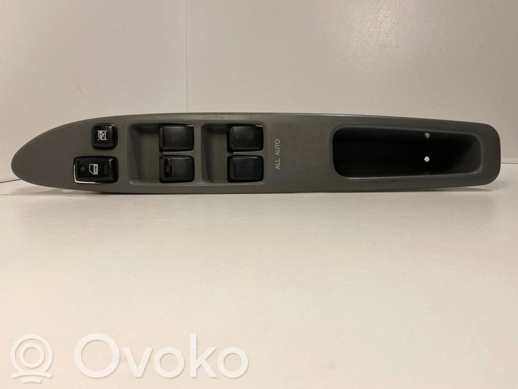 Toyota Avensis Verso Electric window control switch 