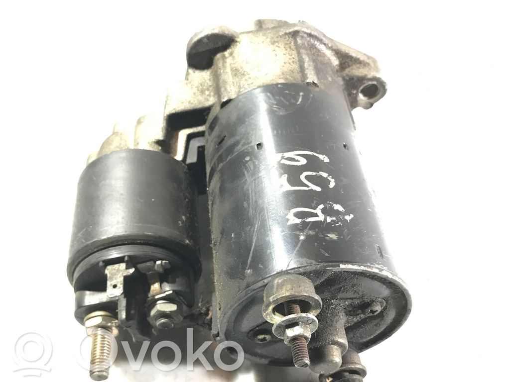 Volkswagen PASSAT B5 Starteris 