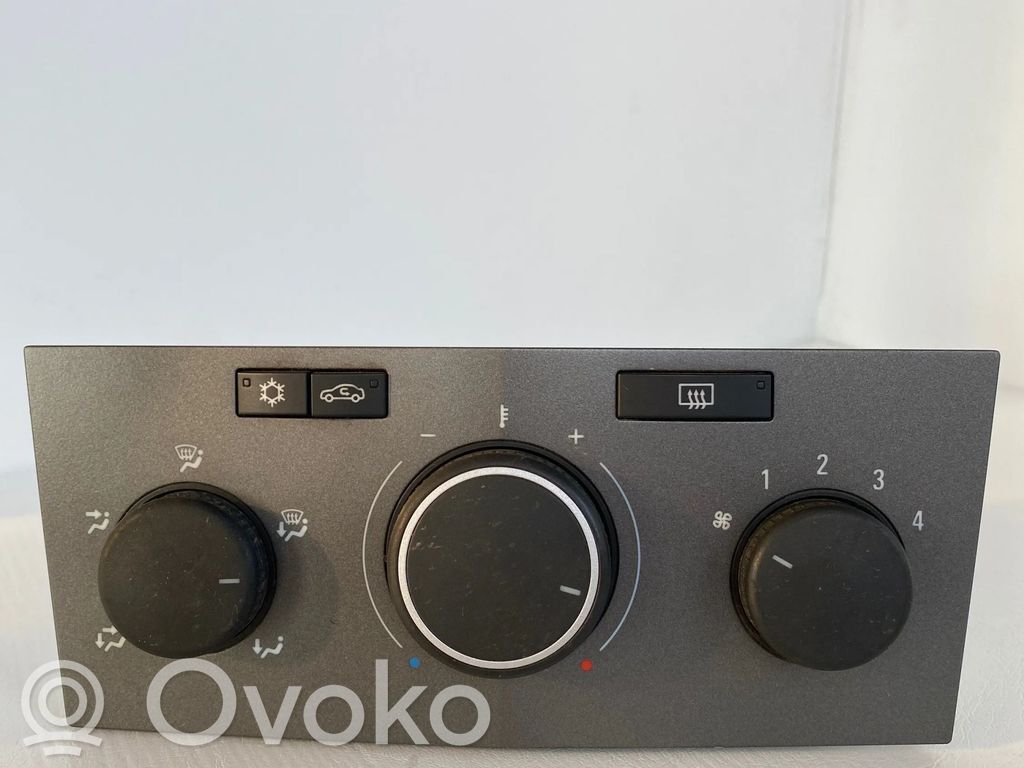 Opel Astra H Climate control unit 
