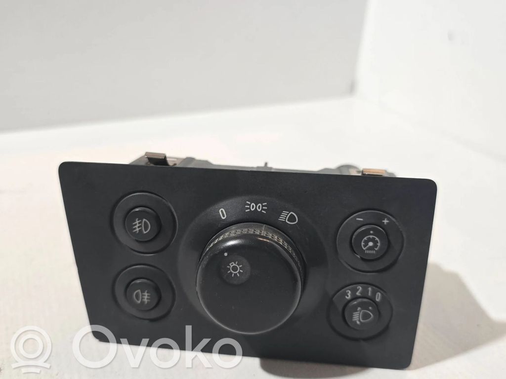 Opel Zafira B Light switch 