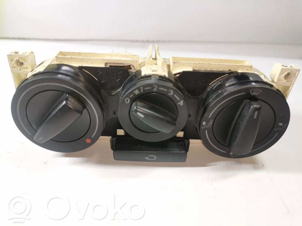 Volkswagen Golf IV Climate control unit 