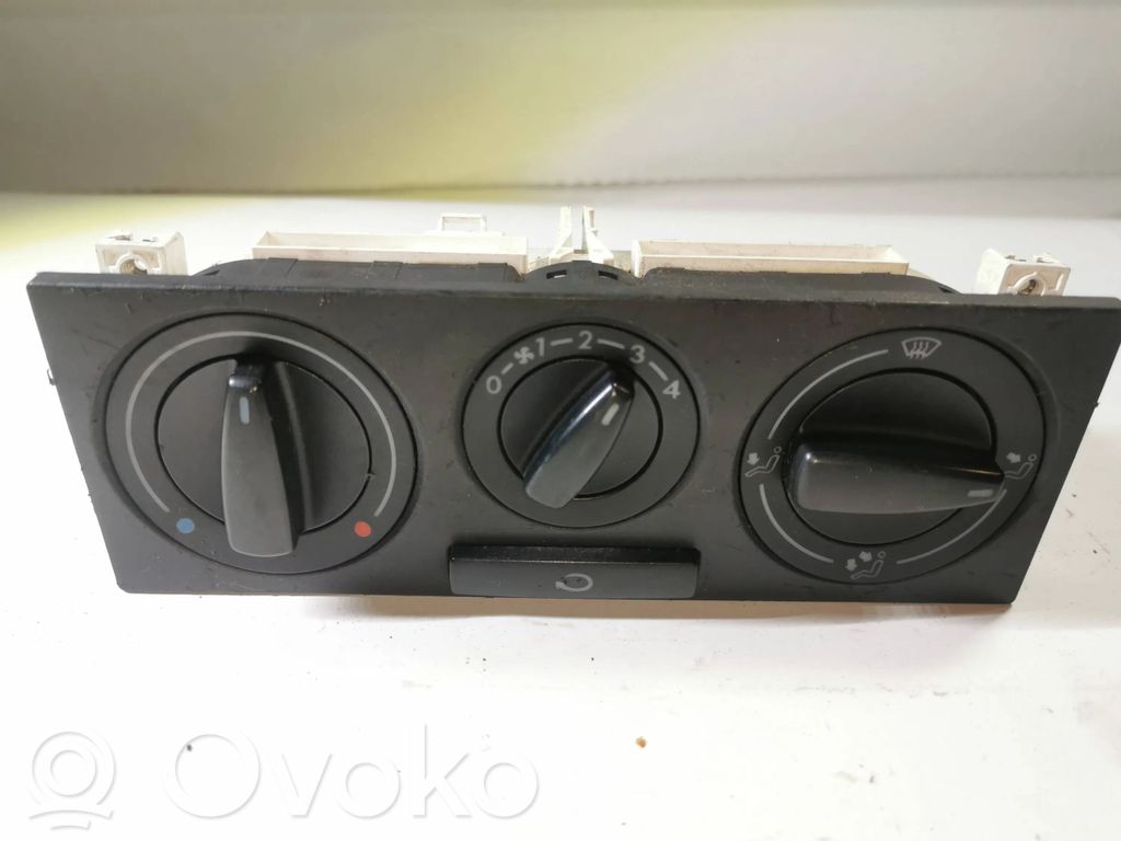 Volkswagen Golf IV Climate control unit 