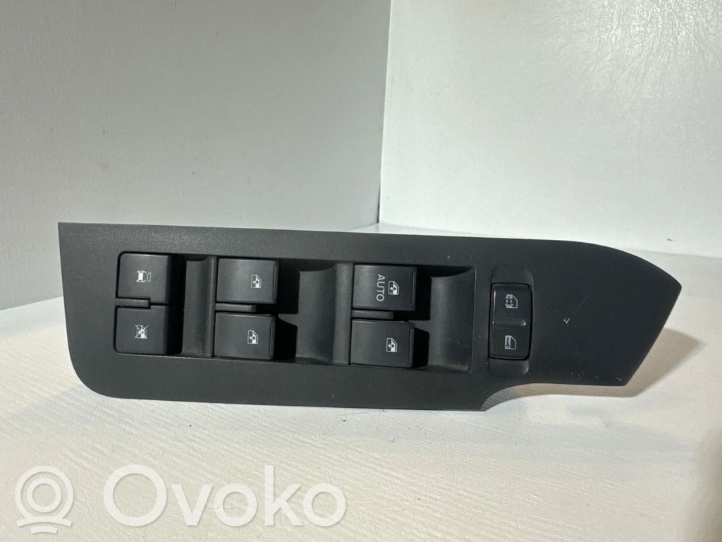 Chevrolet Captiva Electric window control switch 