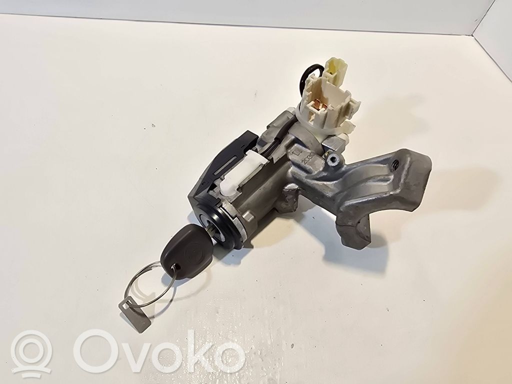 Toyota Corolla Verso E121 Ignition lock 
