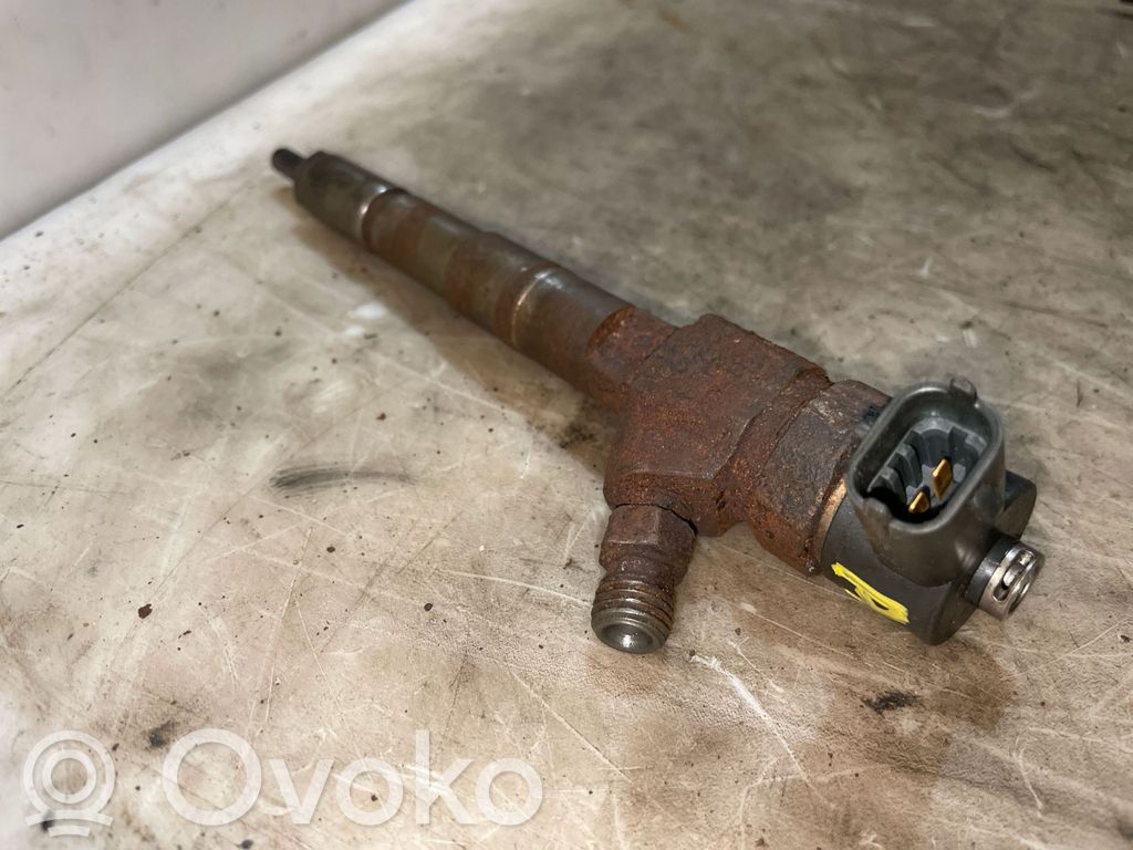 Opel Astra H Fuel injector 