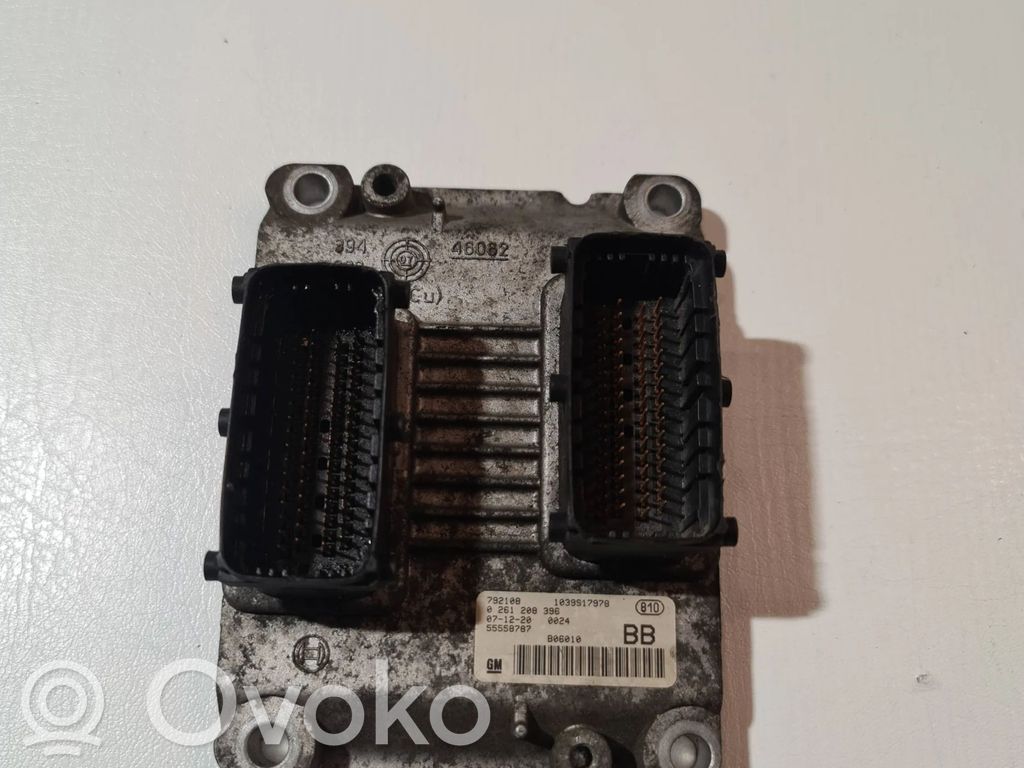 Opel Astra H Engine control unit/module 