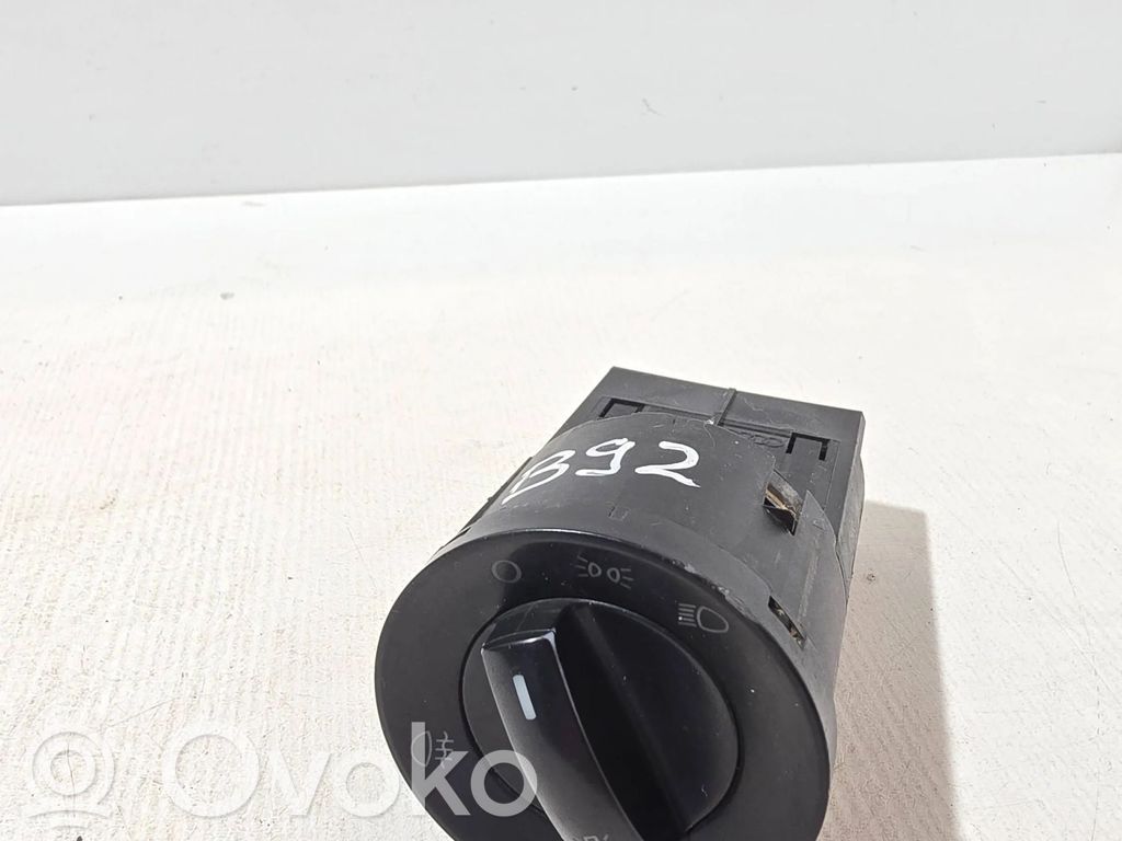 Volkswagen Transporter - Caravelle T5 Light switch 