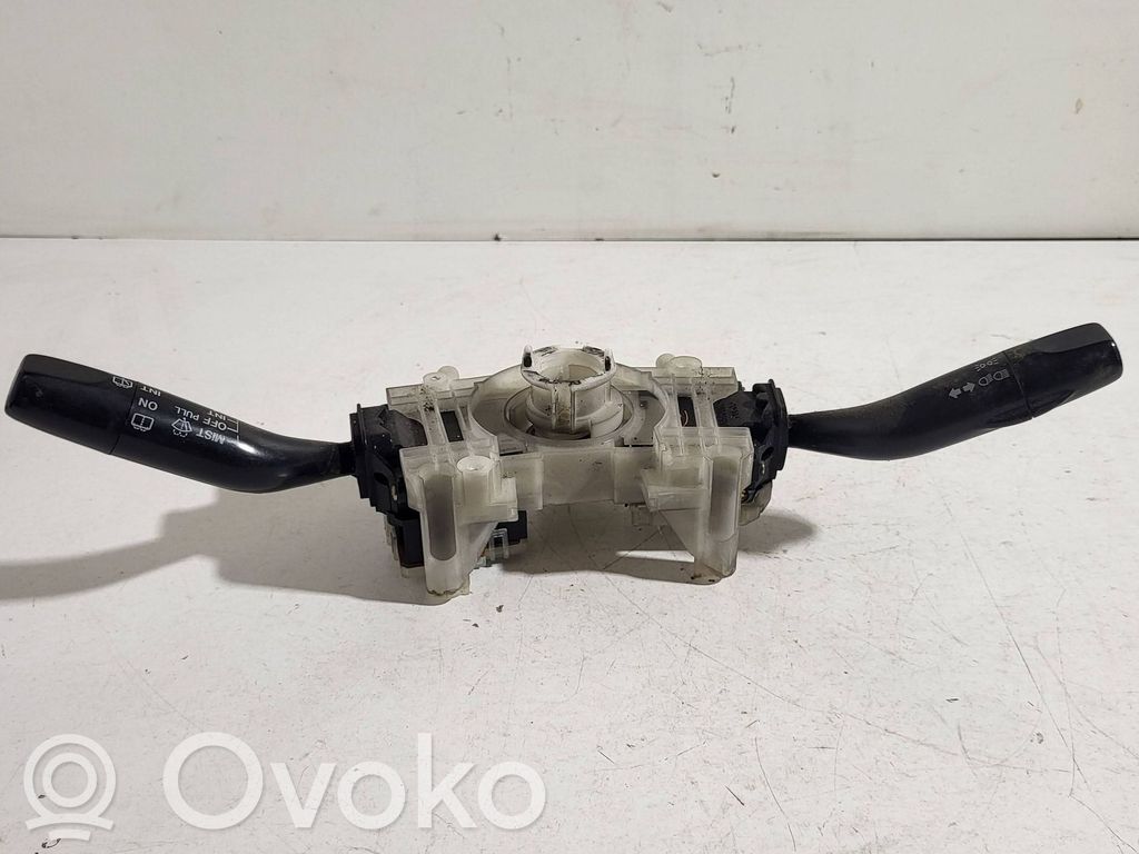 Mazda 323 F Rokturu komplekts 