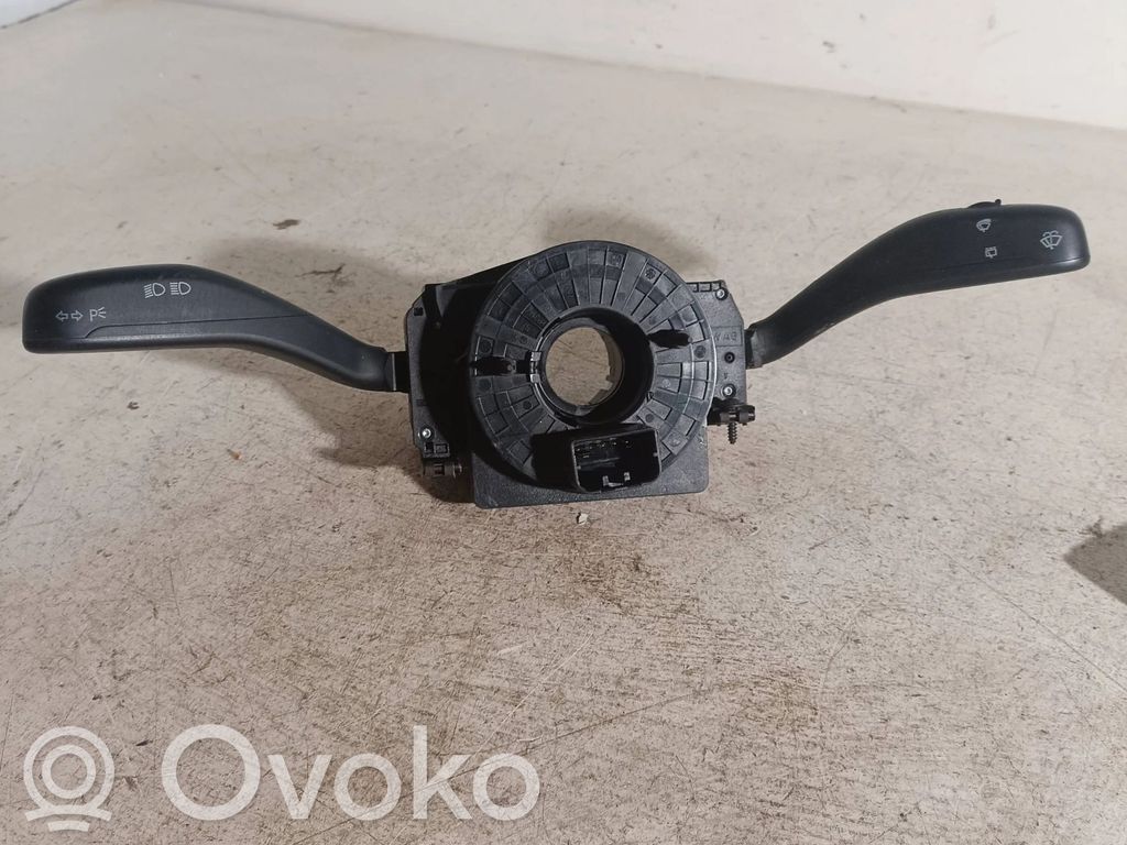 Volkswagen Polo Wiper turn signal indicator stalk/switch 