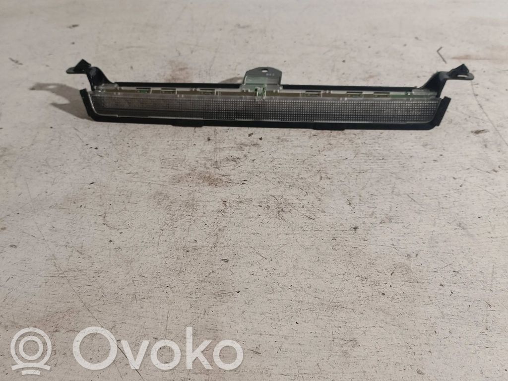 Volvo V70 Third/center stoplight 