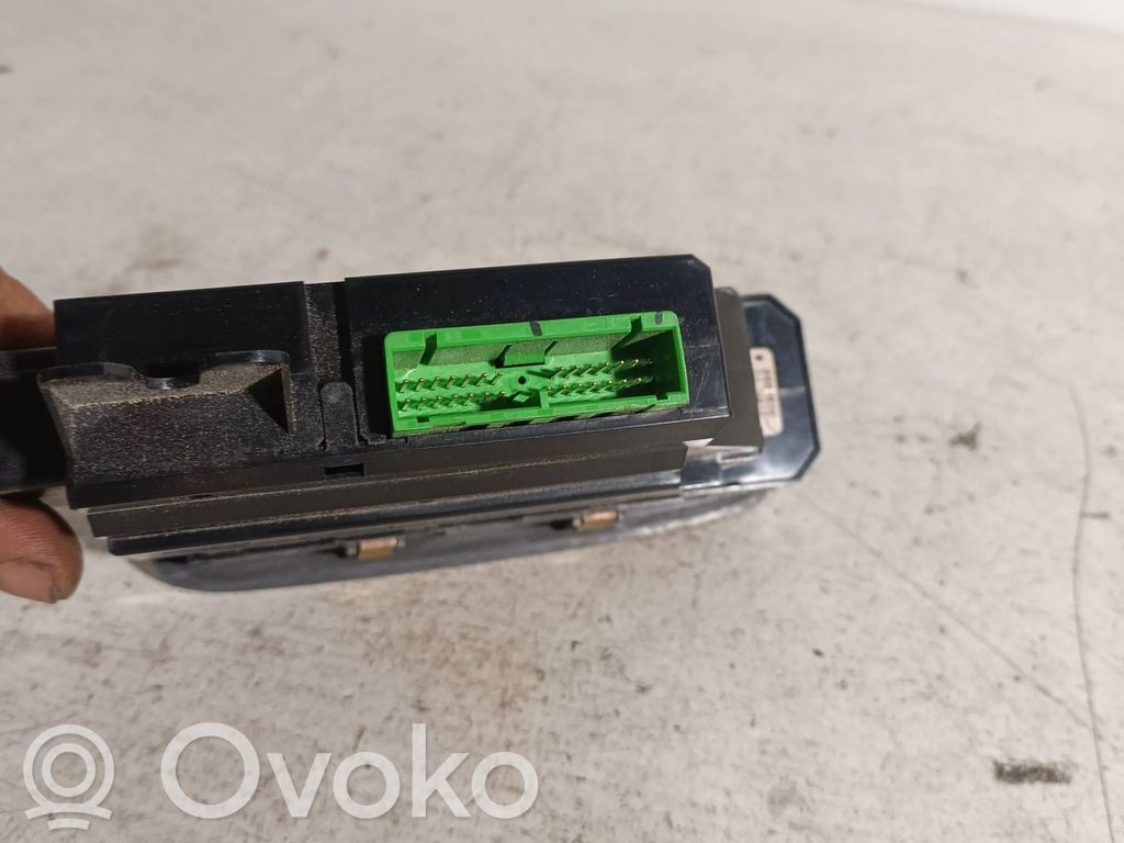 Volvo S60 Electric window control switch 