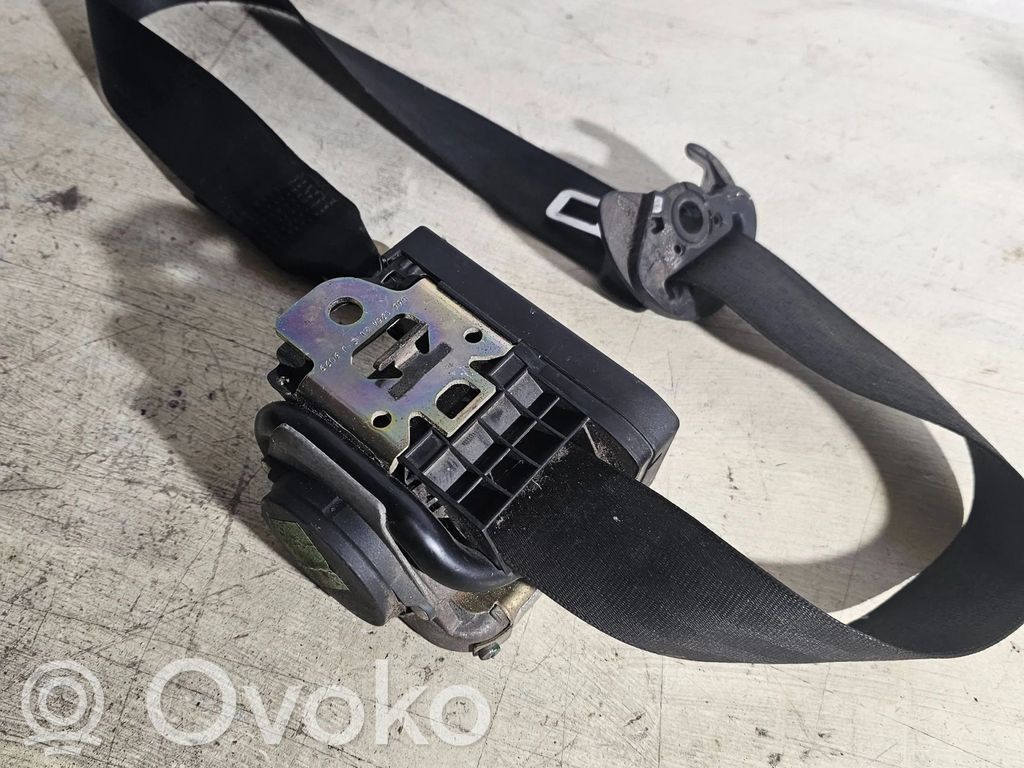 Volkswagen PASSAT B5 Front seatbelt 
