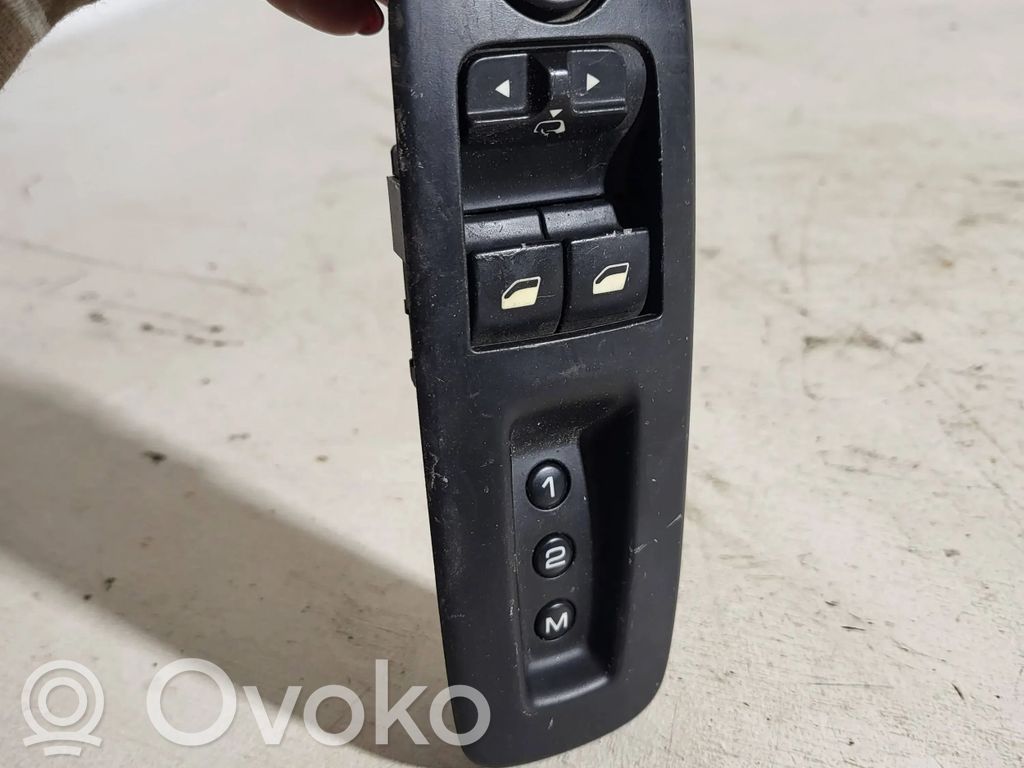 Peugeot 407 Electric window control switch 