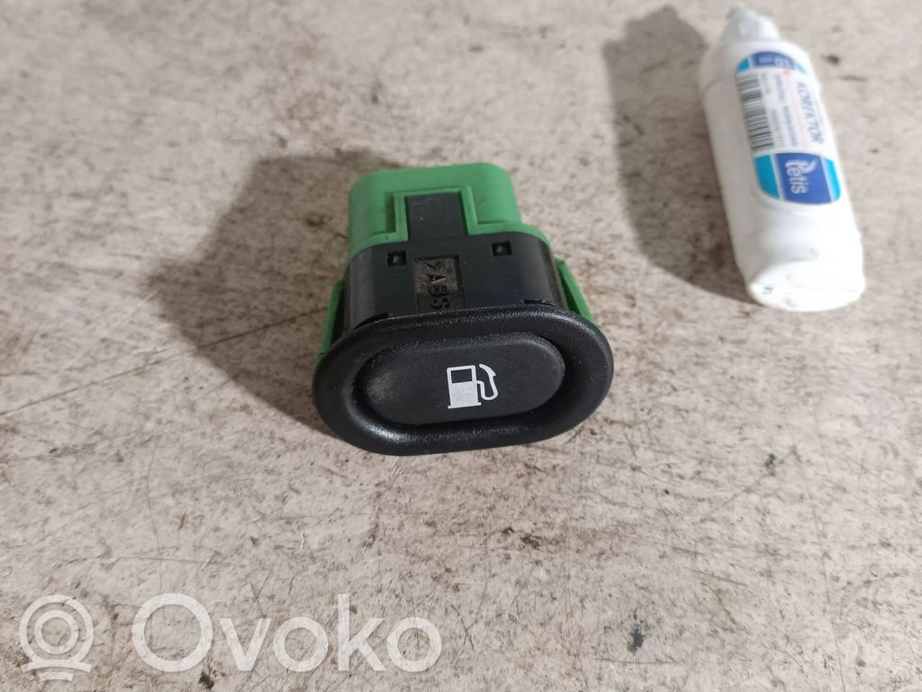 Saab 9-5 Fuel tank opening switch 