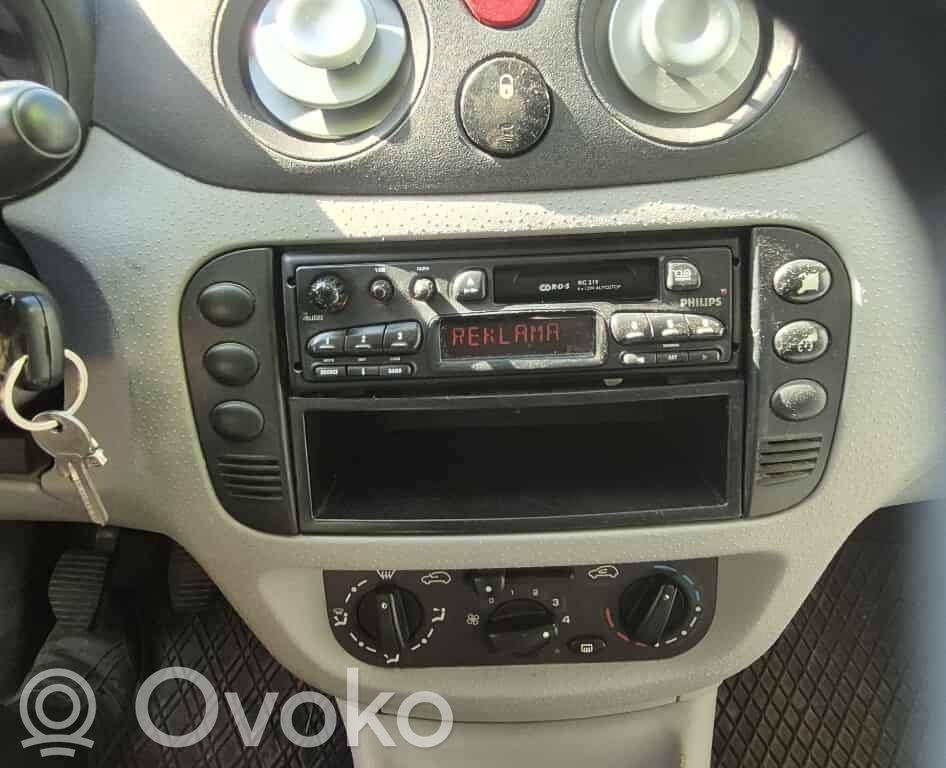 Citroen C3 Pluriel Radio/CD/DVD/GPS head unit 