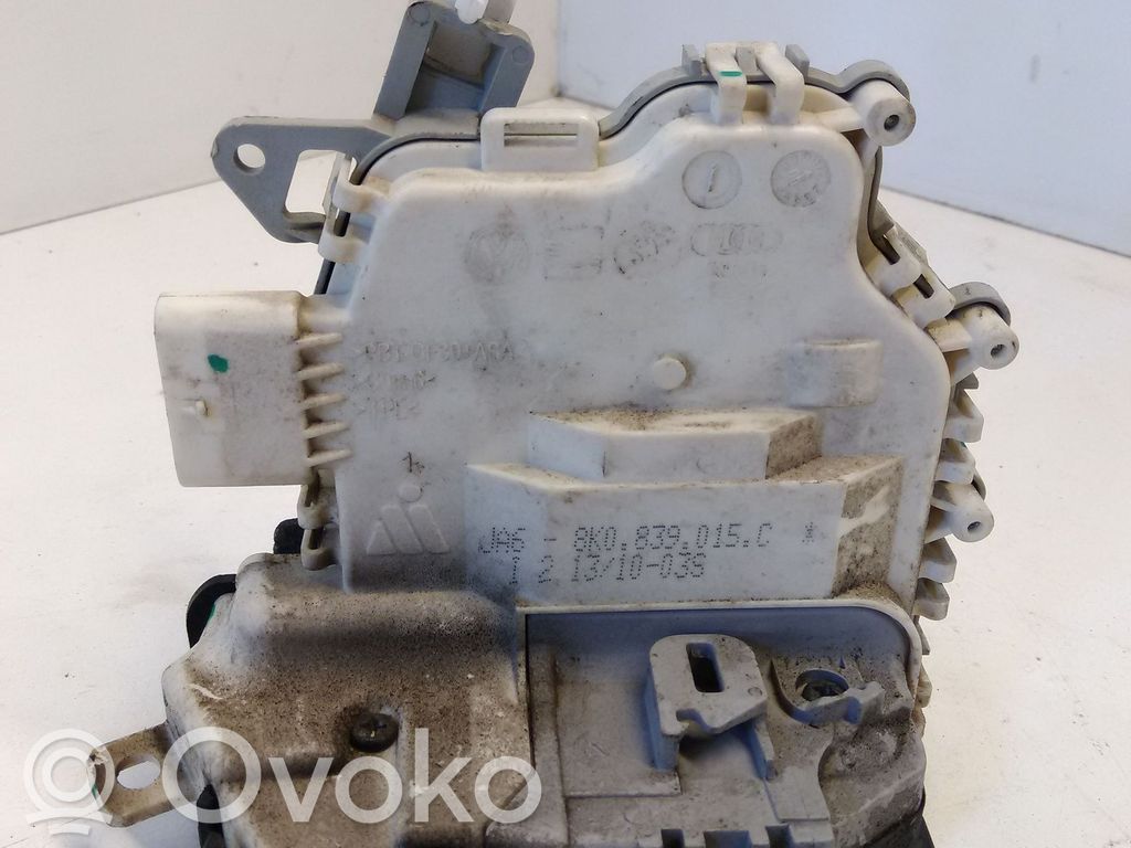 Audi A4 S4 B8 8K Takaoven lukko 