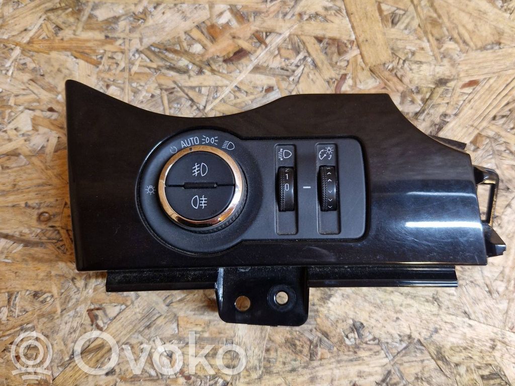 Chevrolet Orlando Light switch 