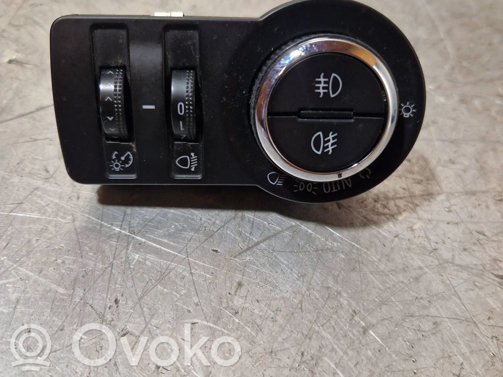 Opel Insignia A Light switch 