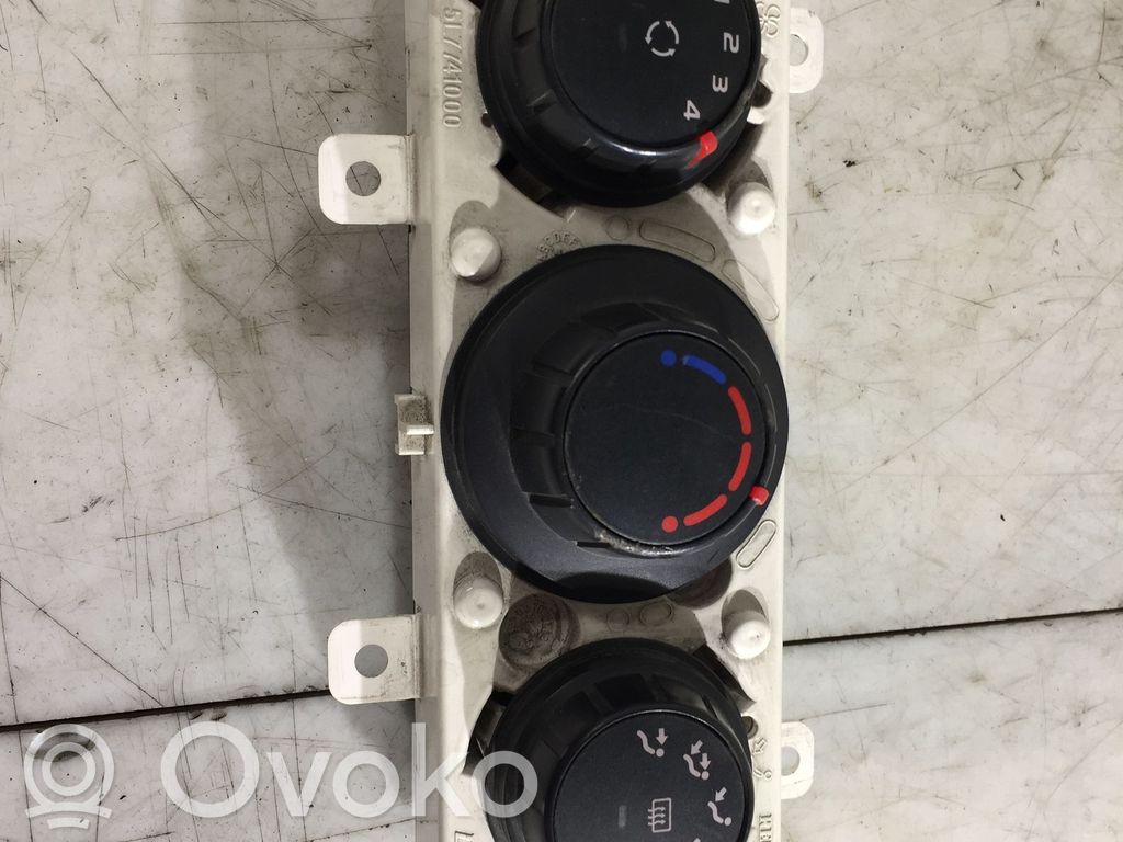 Renault Master III Climate control unit 