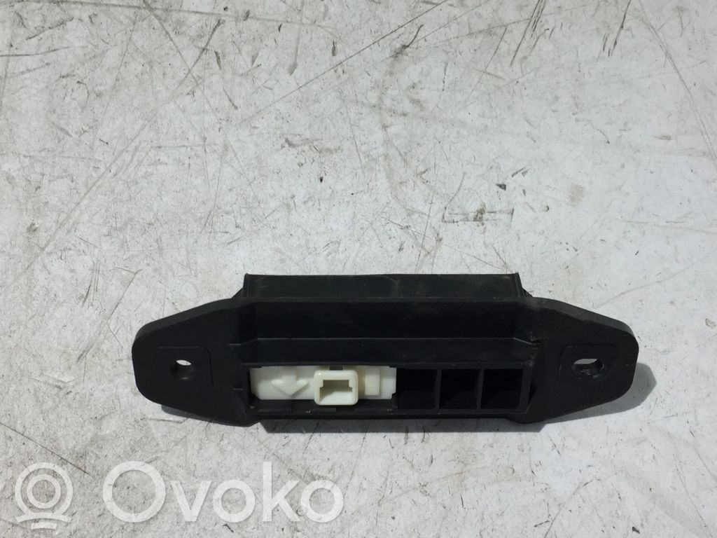 Toyota Auris E180 Tailgate opening switch 