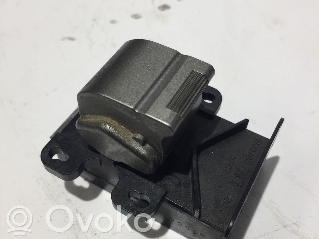 Honda FR-V Electric window control switch 
